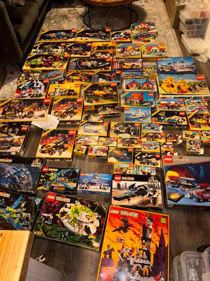 Lego jaren 80/90 met dozsn diverse sets space, castle etc, Kinderen en Baby's, Speelgoed | Duplo en Lego, Zo goed als nieuw, Ophalen of Verzenden