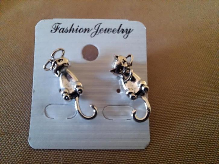 Leuke 3D Katten Oorbellen, Sieraden, Tassen en Uiterlijk, Oorbellen, Nieuw, Knopjes of Stekers, Overige materialen, Zilver, Ophalen of Verzenden