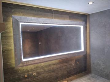 Schitterende spiegel met verlichting 80x160 beschikbaar voor biedingen