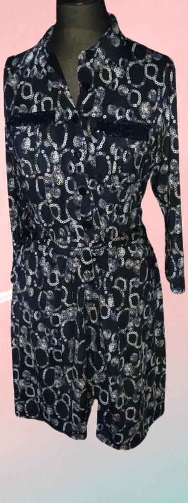 Mooie jurk K-Design xl, Kleding | Dames, Jurken, Zo goed als nieuw, Maat 46/48 (XL) of groter, Onder de knie, Verzenden