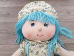 Grote knuffel pop meisje in licht blauw ( 62 cm groot ), Ophalen, Zo goed als nieuw, Overige typen