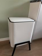 Afvalemmer op Pootjes - 25 Liter, Ophalen, Kunststof, 50 tot 75 cm, 20 tot 30 liter