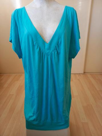 Extra lang shirt, tuniek maat 48-50, v-hals voor en achter,  beschikbaar voor biedingen
