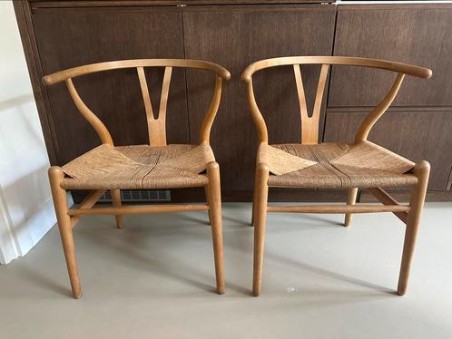 2 Carl Hansen Wishbone Chairs Hans J. Wegner (1970), Huis en Inrichting, Stoelen, Zo goed als nieuw, Ophalen of Verzenden