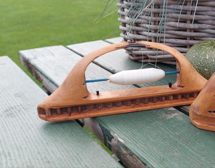 antieke spoel van een weefgetouw, Hobby en Vrije tijd, Spinnewielen en Spinnen, Gebruikt, Onderdelen en Toebehoren, Ophalen of Verzenden