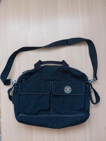 Kipling (luier) tas met matje en aapje beschikbaar voor biedingen
