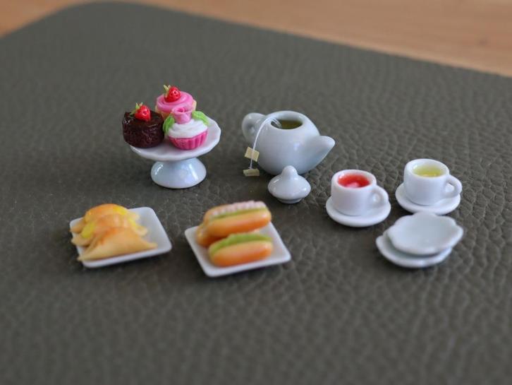 Nieuwe high tea set, 21 delig., Verzamelen, Poppenhuizen en Toebehoren, Nieuw, Gebruiksvoorwerp, Ophalen of Verzenden