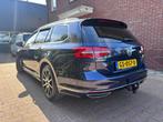 Volkswagen Passat Variant 1.6 TDI Business Edition R, Gebruikt, 4 cilinders, Blauw, Leder en Stof