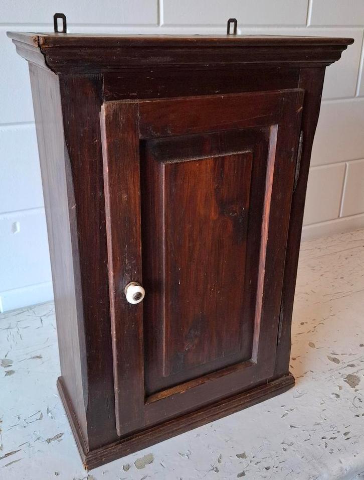 Antiek/Brocante houten hangkast, Landelijke wandkast, Antiek en Kunst, Antiek | Meubels | Kasten, Ophalen