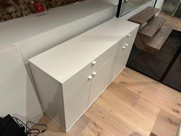 Hadige witte IKEA dressoirkast