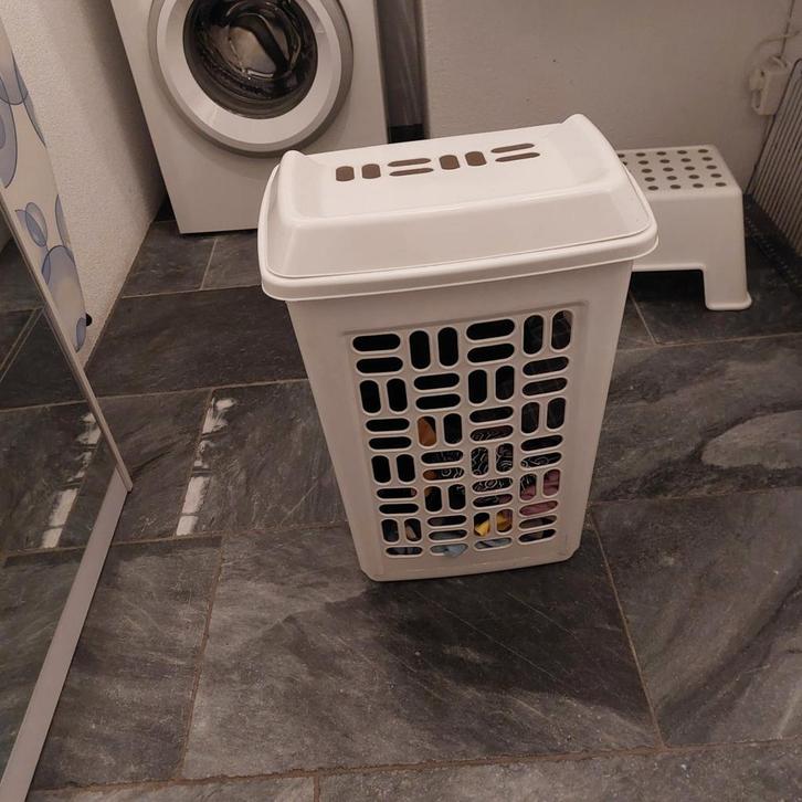 Wasmand 60 liter, Huis en Inrichting, Badkamer | Badkamermeubels, Gebruikt, Overige typen, Minder dan 100 cm, 50 tot 100 cm, 25 tot 50 cm