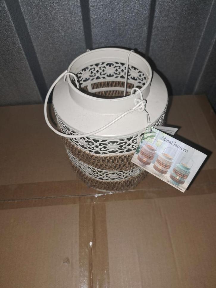 Metalen lantaarn - Nieuw, Huis en Inrichting, Woonaccessoires | Kandelaars en Kaarsen, Nieuw, Kaars, Minder dan 25 cm, Metaal