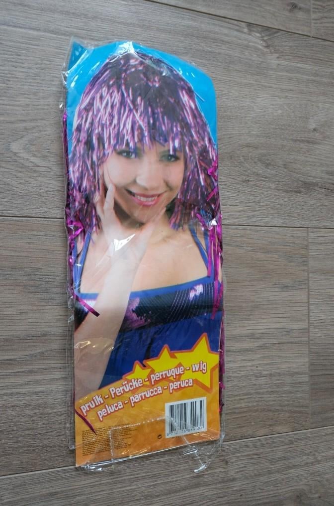 Nieuw: glitter pruik roze, Kleding | Dames, Carnavalskleding en Feestkleding, Ophalen of Verzenden, Nieuw, Carnaval