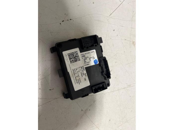 Regeleenheid schuifdak van een Audi A6, Auto-onderdelen, Carrosserie en Plaatwerk, Audi, Gebruikt, 3 maanden garantie, Ophalen of Verzenden