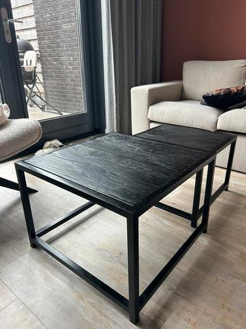 2 zwarte salontafels