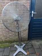 Verchroomde staande ventilator, Witgoed en Apparatuur, Ventilatoren, Ophalen, Gebruikt, Statiefventilator