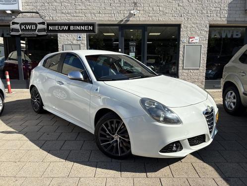 Alfa romeo Giulietta 1.7 TBi Quad. V. LEER TREKHAAK APK, Auto's, Alfa Romeo, Bedrijf, Giulietta, ABS, Airbags, Airconditioning