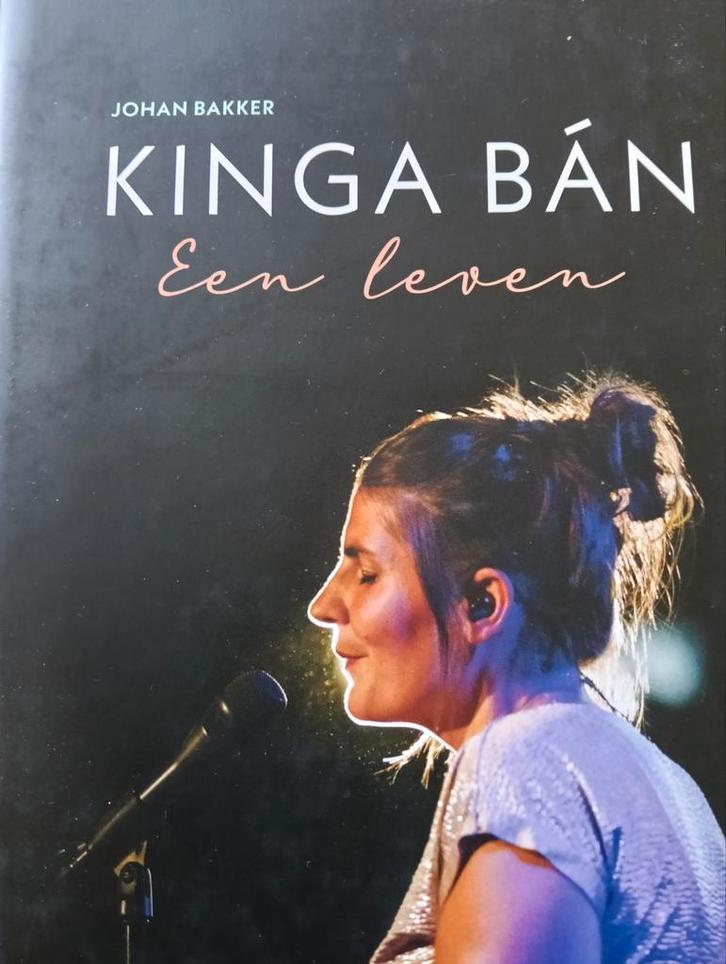 Kinga Bán - Johan Bakker - Nieuwstaat, Boeken, Biografieën, Nieuw, Kunst en Cultuur, Ophalen of Verzenden