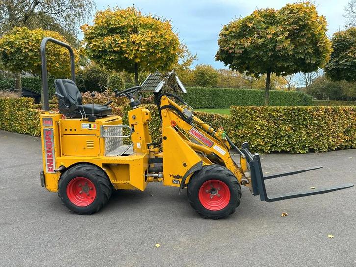 Knikmops 100 (bj 2016), Zakelijke goederen, Machines en Bouw | Kranen en Graafmachines, Wiellader of Shovel