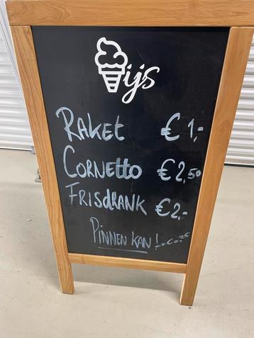 Reclamebord beschikbaar voor biedingen