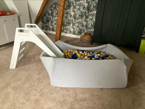 Misioo XXL ballenbak met Misioo trap en 800+ Misioo ballen, Kinderen en Baby's, Kinderkamer | Bedden, Gebruikt, 180 cm of meer