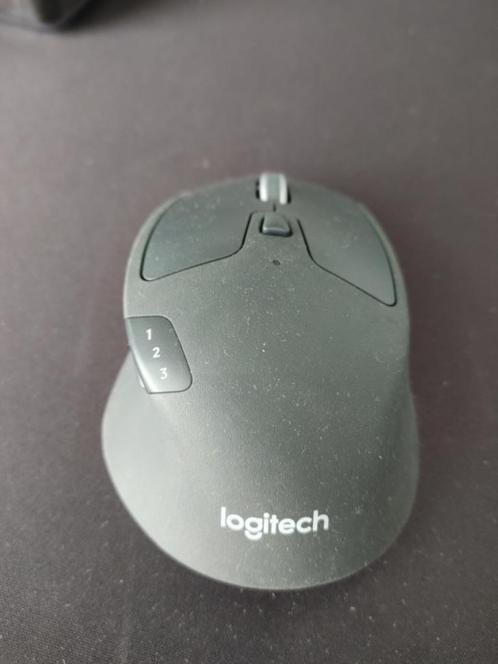 Logitech M-R0062 M720 Triathlon Wireless Mouse W/ Unifying R, Computers en Software, Muizen, Zo goed als nieuw, Ophalen