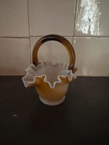 Glasmandje – Handgeblazen met Ruffled Rand (ca. 1950–1970) beschikbaar voor biedingen