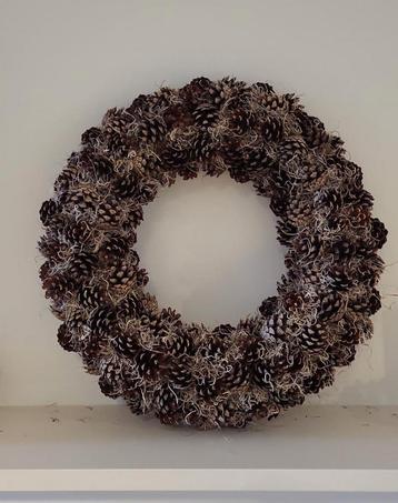 Denneappel krans ong 40 cm incl verlichting  beschikbaar voor biedingen