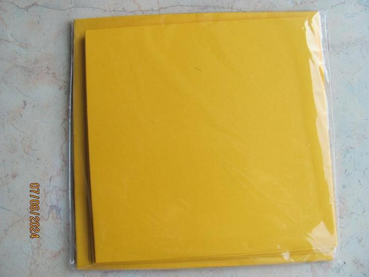 NIEUW set 6 x gele KAARTEN dubbele ENVELOP vierkant papier, Hobby en Vrije tijd, Kaarten | Zelf maken, Nieuw, Overige typen, Overige thema's