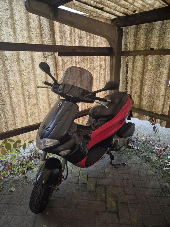 Gilera runner VXR 200 motorscooter, Fietsen en Brommers, Scooters | Piaggio, Zo goed als nieuw, Overige modellen, Benzine, Ophalen of Verzenden