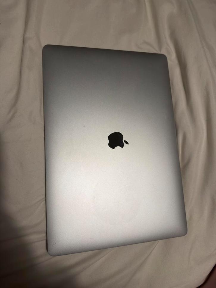 MacBook Pro 16-inch 2019, Computers en Software, Apple Macbooks, Refurbished, MacBook Pro, 16 inch, 3 tot 4 Ghz, 1 TB of meer