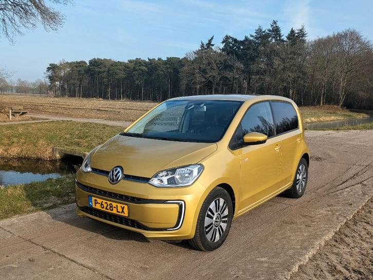 Volkswagen e-Up! 2017 | Elektrisch |Automaat | Geel, Auto's, Volkswagen, Particulier, up!, ABS, Airbags, Airconditioning, Bluetooth