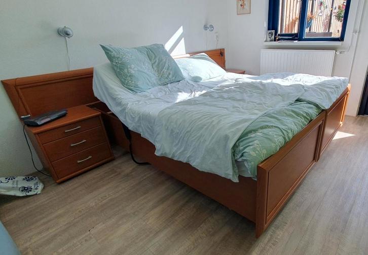 Electrisch bed, Huis en Inrichting, Slaapkamer | Complete slaapkamers, Zo goed als nieuw, Tweepersoons, Ophalen