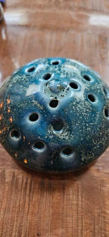 Ellen van Bendegom Bloemsteker - Blauw Keramiek beschikbaar voor biedingen
