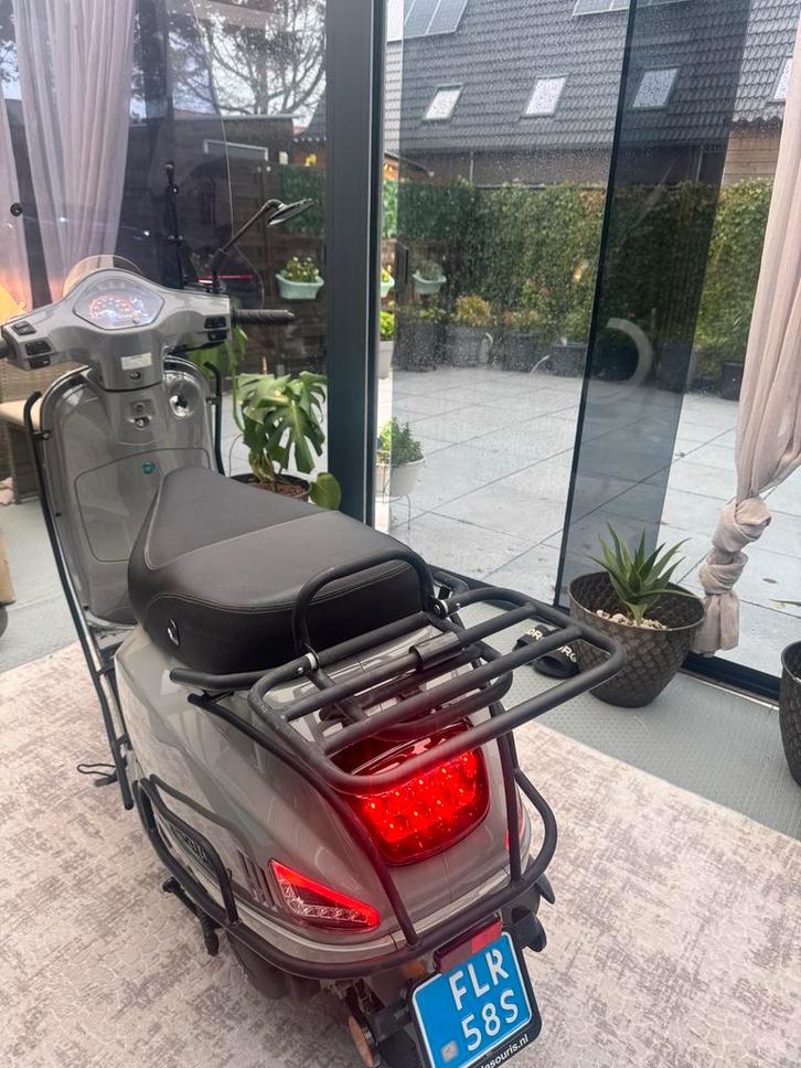 La Souris Sourini R 2022 - lage km, Fietsen en Brommers, Brommeronderdelen | Snorfietsen, Zo goed als nieuw, Overige merken, Overige typen