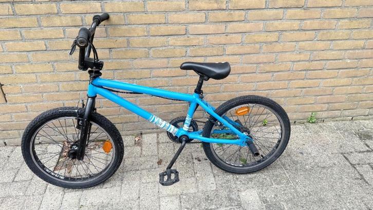 Stoere BMX fiets – Robuust, Snel en Klaar voor avondtuur, Fietsen en Brommers, Fietsen | Jongens, Gebruikt, 20 inch, Handrem, Ophalen
