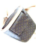 VUITTON rugtas, als nieuw, afmetingen ca. 32 cm h,  30 cm b, Ophalen of Verzenden