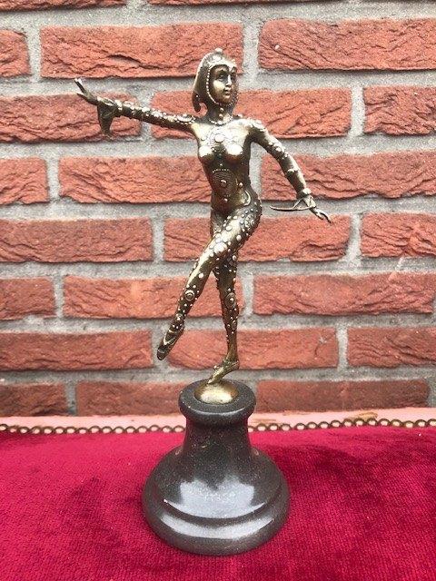 bronzen beeldje, danseres in nauwsluitend pak, Antiek en Kunst, Kunst | Beelden en Houtsnijwerken, Ophalen of Verzenden