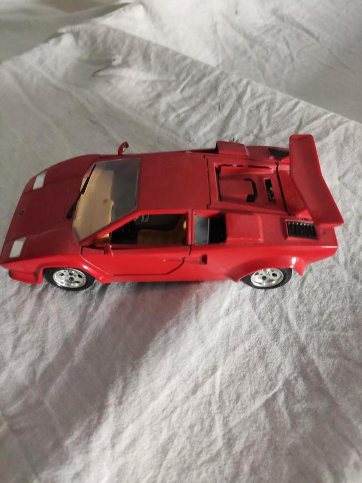 Rode Lamborghini Countach Modelauto, Hobby en Vrije tijd, Modelauto's | 1:18, Gebruikt, Auto, Overige merken, Ophalen of Verzenden