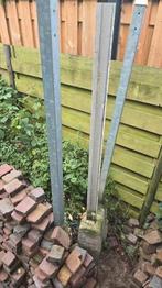 Betonvloer met paal, Tuin en Terras, Palen, Balken en Planken, Ophalen, Zo goed als nieuw, Palen