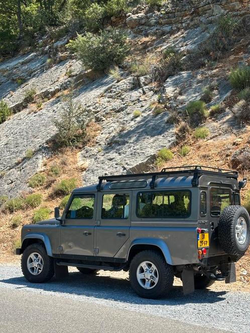 Perfecte st Orineel Nederlandse Land Rover Defender TD4 110, Auto's, Land Rover, Particulier, 4x4, Airconditioning, Alarm, Bluetooth