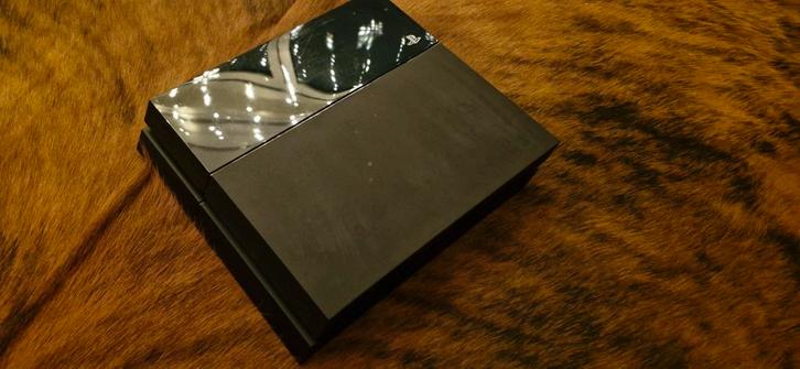 PlayStation 4 - met controlers, Spelcomputers en Games, Spelcomputers | Sony PlayStation 4, Gebruikt, Original, 500 GB, Met 2 controllers