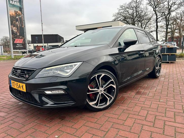Seat Leon 1.5 ST TSI Turbo zwart 150PK, Auto's, Seat, Particulier, Leon, ABS, Achteruitrijcamera, Adaptieve lichten, Adaptive Cruise Control