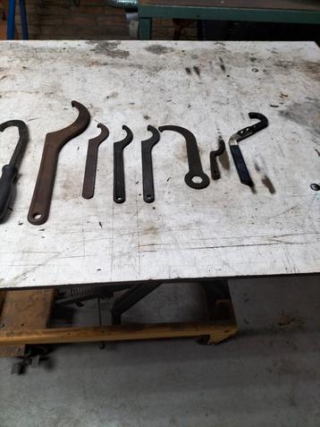 Set van div haak sleutels beschikbaar voor biedingen