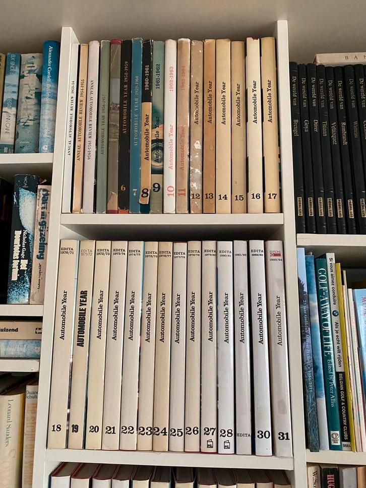 Volledige AutomobileYear boeken serie Automobile Year books, Boeken, Partijen en Verzamelingen, Zo goed als nieuw, Ophalen