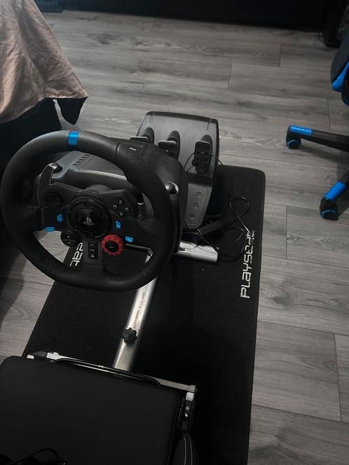 Nette playseat met logitech g29 en extra, Spelcomputers en Games, Spelcomputers | Sony PlayStation Consoles | Accessoires, Zo goed als nieuw
