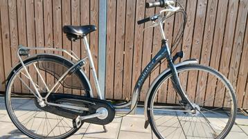 Fiets tekoop 3 versnellingen beschikbaar voor biedingen