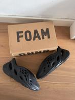 Adidas Yeezy Foam Runner Onyx - Maat 45, Kleding | Heren, Schoenen, Slippers, Verzenden, Zwart, Adidas