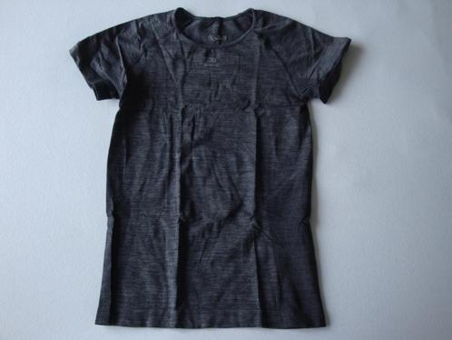 Maat 38. Grijs KALENJI sport shirt., Kleding | Dames, Sportkleding, Zo goed als nieuw, Overige typen, Maat 38/40 (M), Grijs, Ophalen of Verzenden