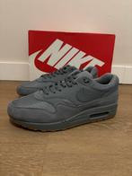 Nike Air Max 1 Grey Gumsole maat 45 DS!, Kleding | Heren, Schoenen, Overige kleuren, Nike, Nieuw, Ophalen of Verzenden